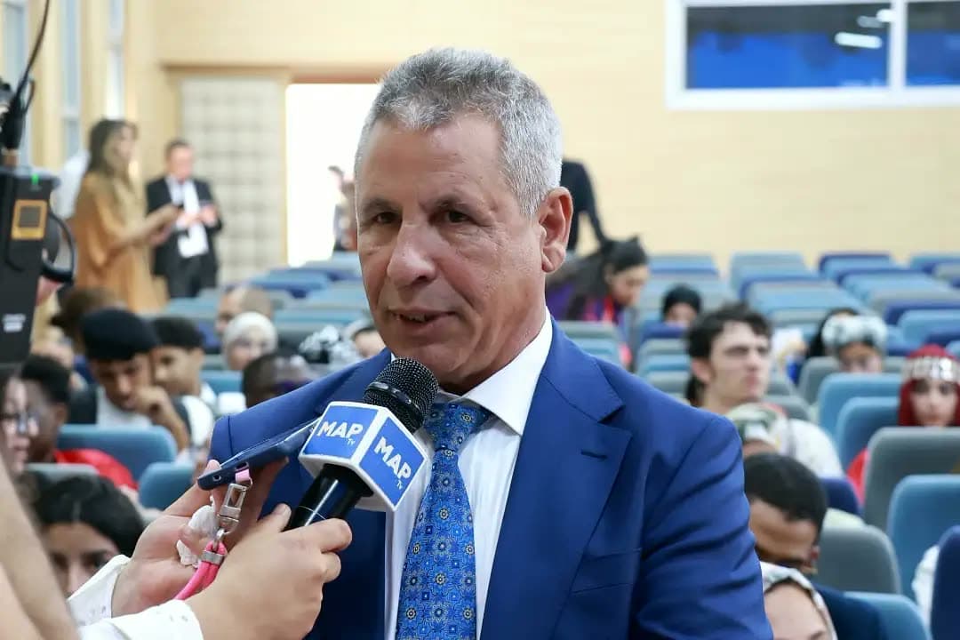 Ceremony interview with the press.